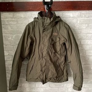 The North Fave ladies 3 in 1 ski jacket